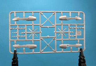 Макети  Fokker C-31A ("Golden Knights" parachute team)